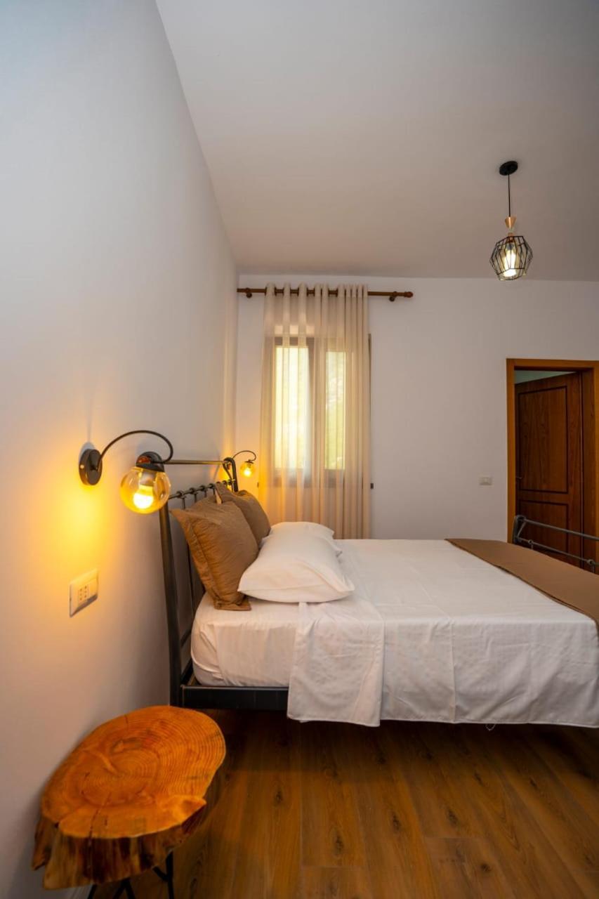 Hotel Veni I Gjyshit *